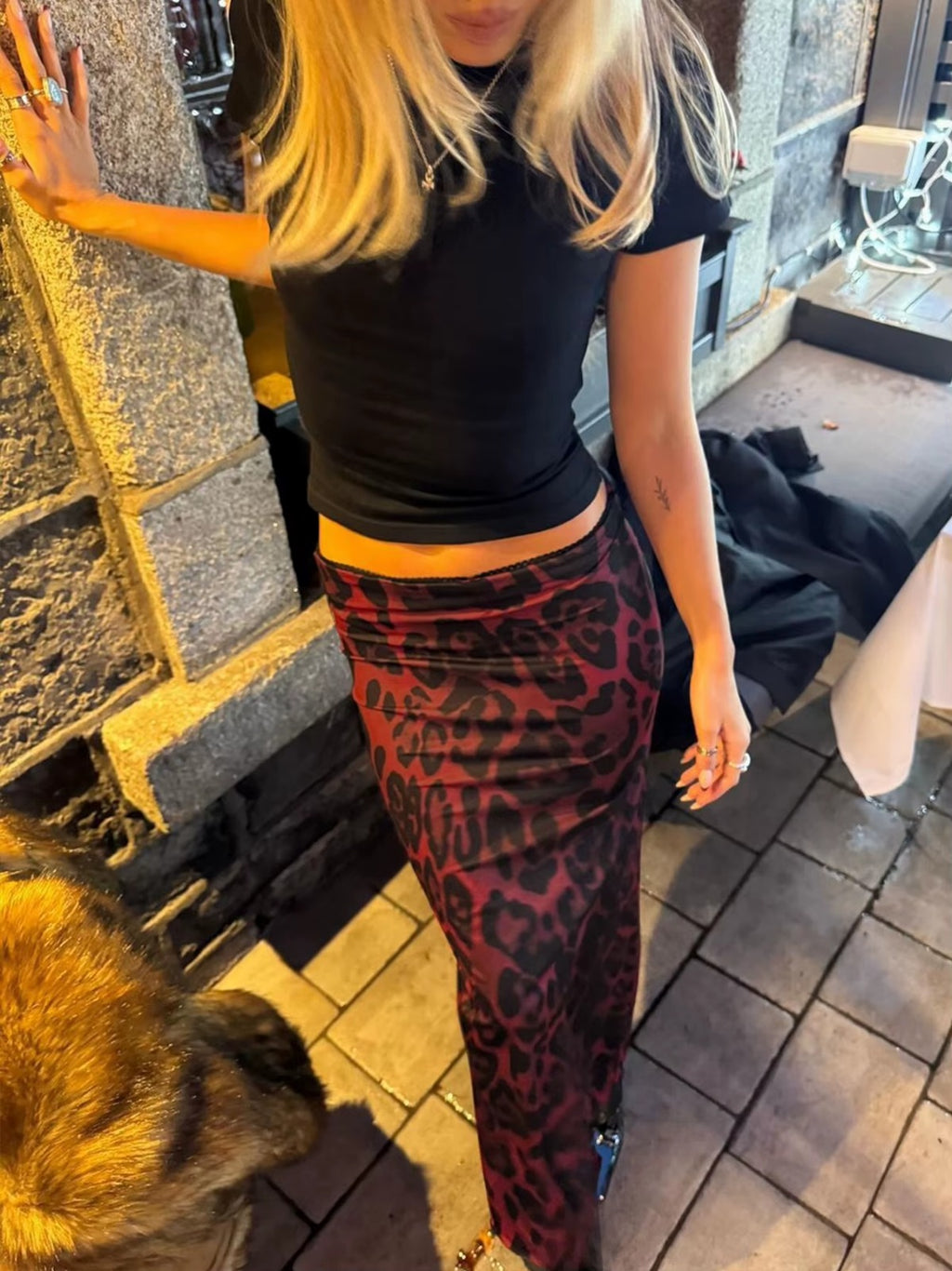 Saia Midi Leopardo Cetim Vermelho Escuro Sexy
